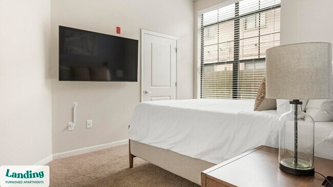 Foto del edificio - 4050 W Pine Blvd