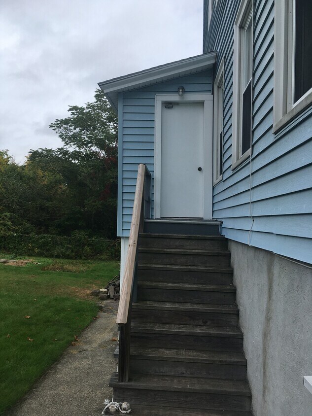 238 Poquonnock Condo for Rent in Groton, CT
