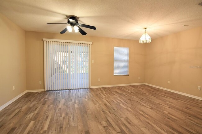 Building Photo - 1066 Dolphin Dr