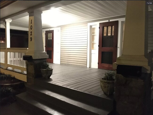 Foto del edificio - 1029 Pearson St