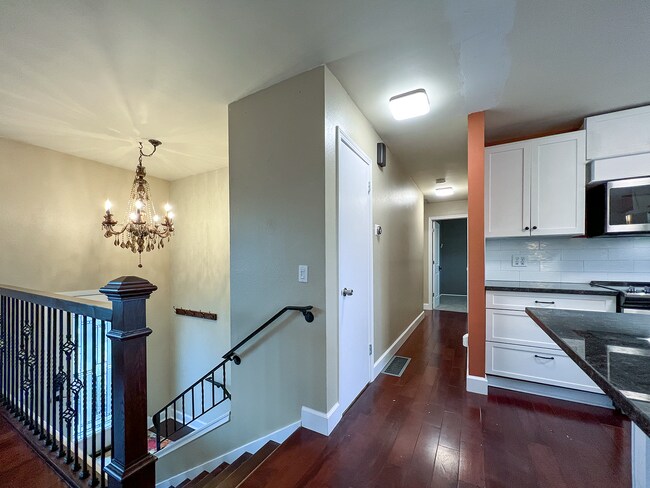 Foto del edificio - Incredible 3 Bed 2 Bath House w/ Washer & ...