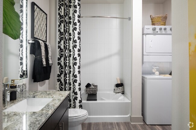 1BR, 1BA - 706SF - Arca Green Mountain