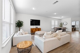 Building Photo - 23439 Wrexham St