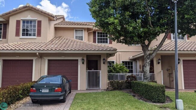 Foto del edificio - 3409 Lakeside Dr