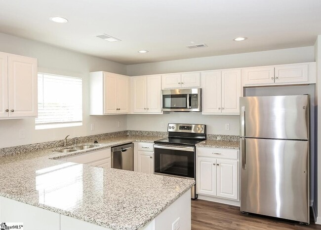 Building Photo - 239 Kelly Farm Rd