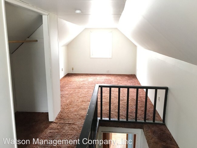 Foto del edificio - 3 br, 1.5 bath House - 15 W Glass