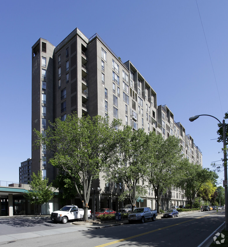 the-brook-house-apartments-brookline-ma-apartments