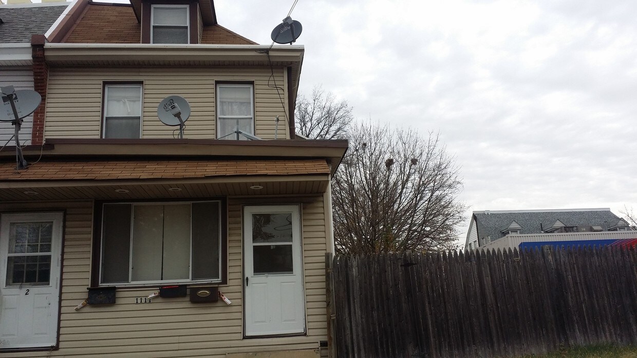 Primary Photo - 1111 Cottman Ave