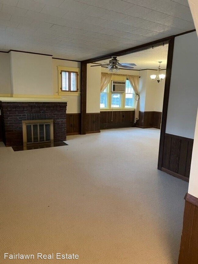 Building Photo - 2 br, 2 bath House - 310 E High St
