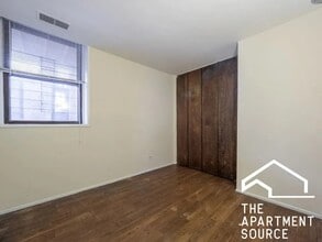 Building Photo - 604 W Surf St