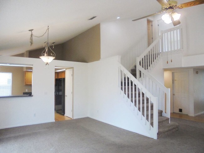 Building Photo - 1164 Radis Pl