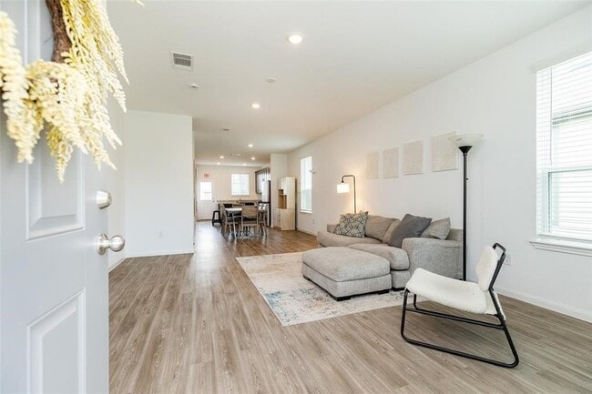 Building Photo - 23631 Simmental Rd