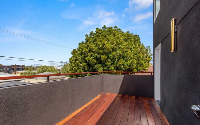Foto del edificio - 667 Brooks Ave