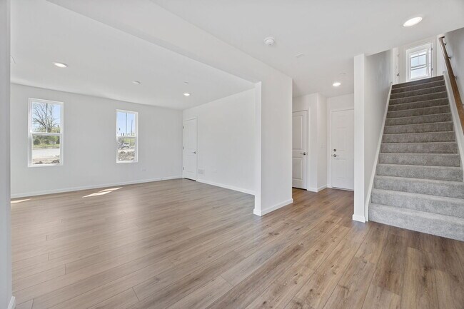 Foto del edificio - 6213 Sandbelt Dr