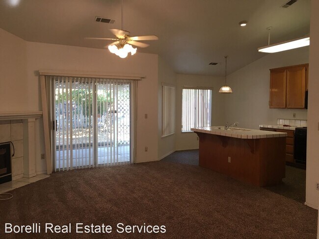 Foto del edificio - 3 br, 2 bath House - 1642 Fir Dr.