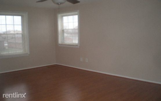 Building Photo - 39597 Old Dominion Dr