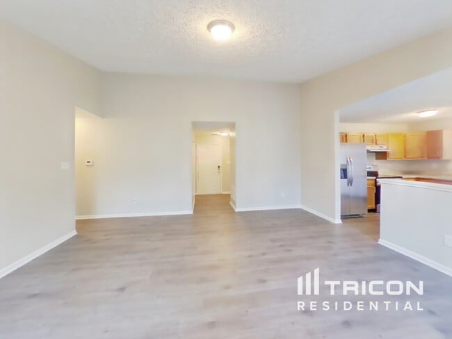 Building Photo - 2613 Cooper Pointe Cir