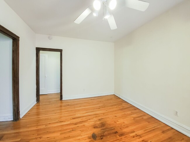 Foto del edificio - 3525 N Broadway St