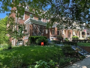 Building Photo - 1439 Taylor St NW