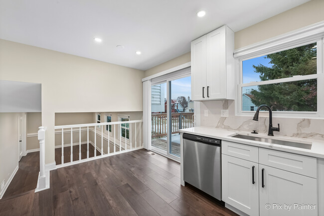 Building Photo - 204 Arron Ct