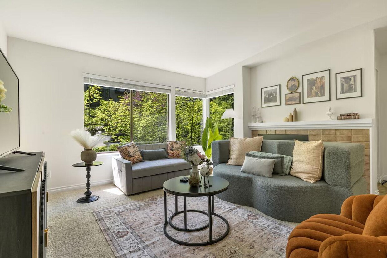 Foto principal - 1266 99th Ave NE