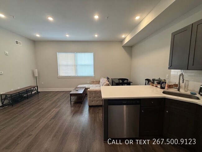 Foto del edificio - 1229 N Franklin St