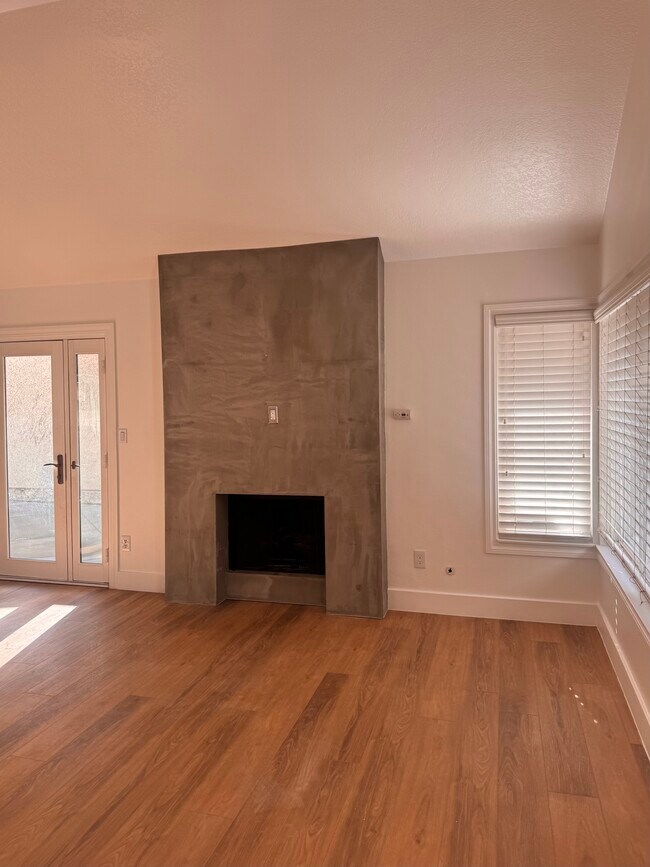 Foto del edificio - 23940 Vía Rosa Linda