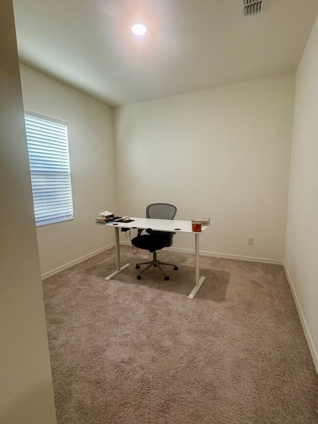 Dormitorio - 25344 N Atlas Rd