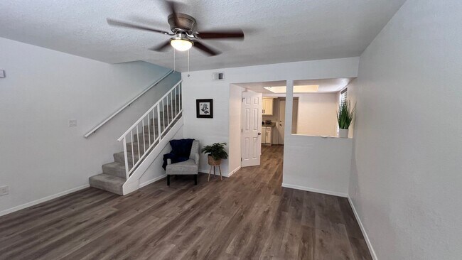 Foto del edificio - Charming 2BR Townhome in Mesa