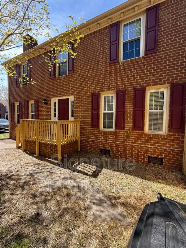 Foto del edificio - 508 Mulligan Dr