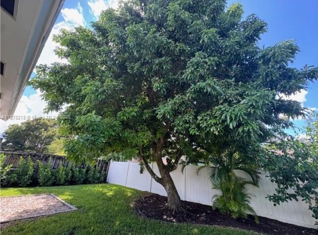 Foto del edificio - 10514 SW 127th Ct