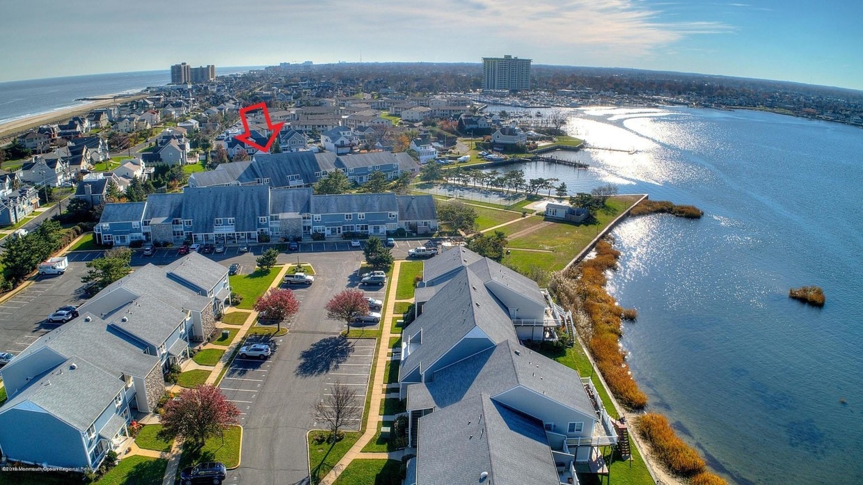 Primary Photo - 100 Seaview Ave