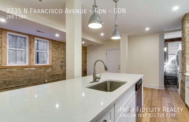 Building Photo - 2735 N Francisco Ave
