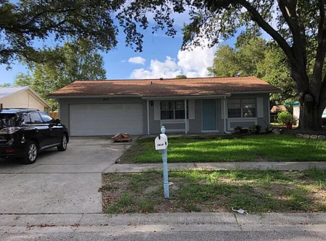 Building Photo - 1618 Amberglen Dr
