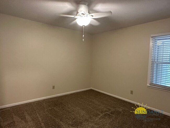 Building Photo - Charming 2-Bedroom Home in the Heart of Pe...