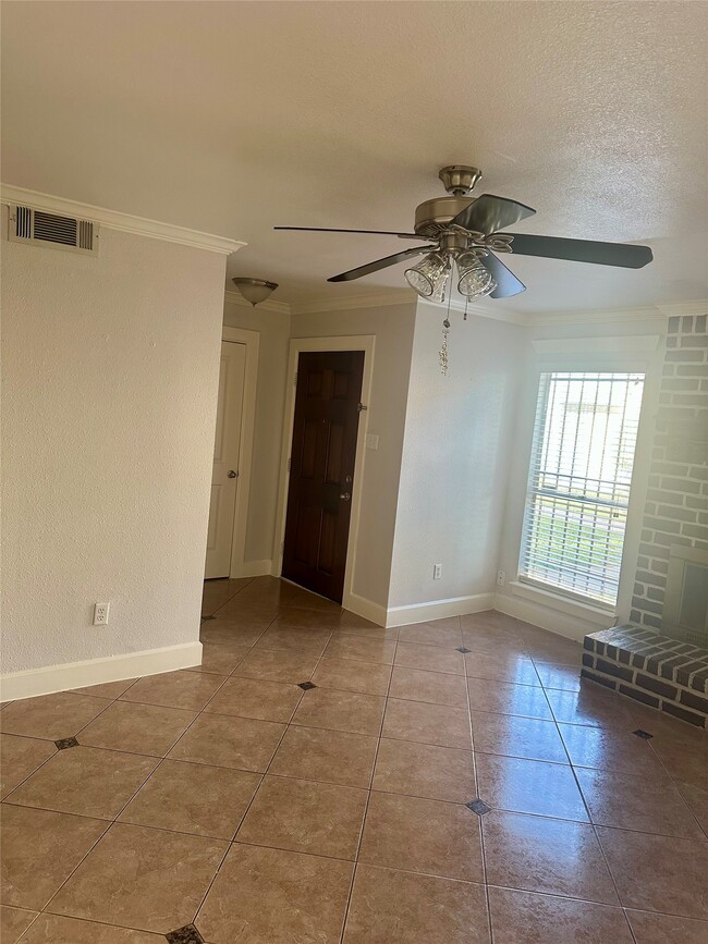 Foto del edificio - 11685 Alief Clodine Rd