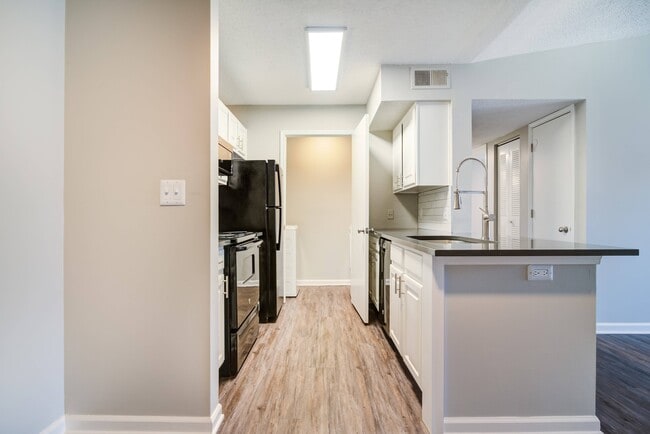 Interior Photo - Avana Bellevue