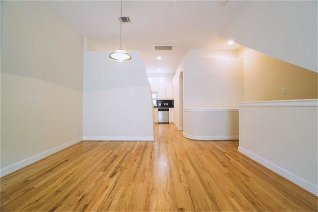 Building Photo - 2710 Hullsmith Dr