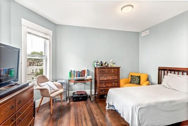 Foto del edificio - 389 Centre St