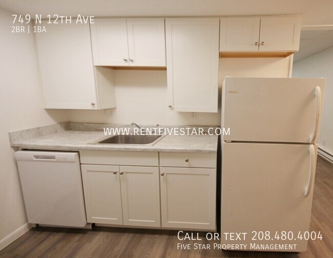 Foto del edificio - 749 N 12th Ave