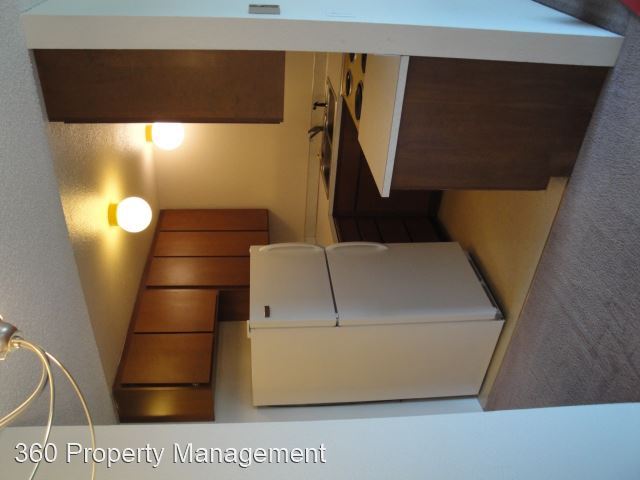 Building Photo - 440 SE Barrington Dr