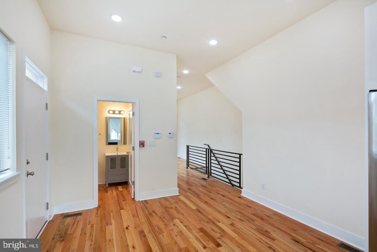 2100 Sears St Unit 1ST FLR, Philadelphia, PA 19146 Room for Rent in
