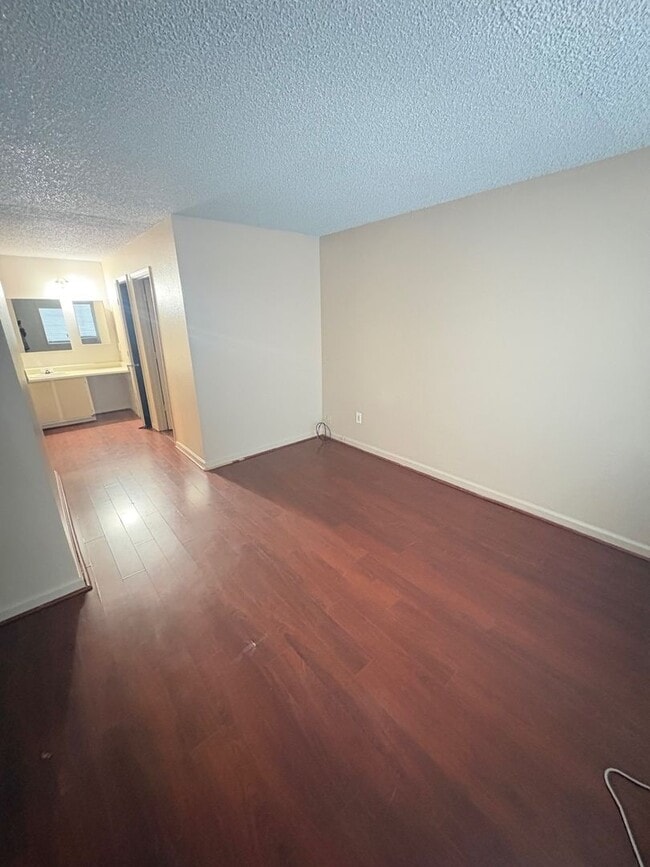 Building Photo - 2375 Tripp Dr