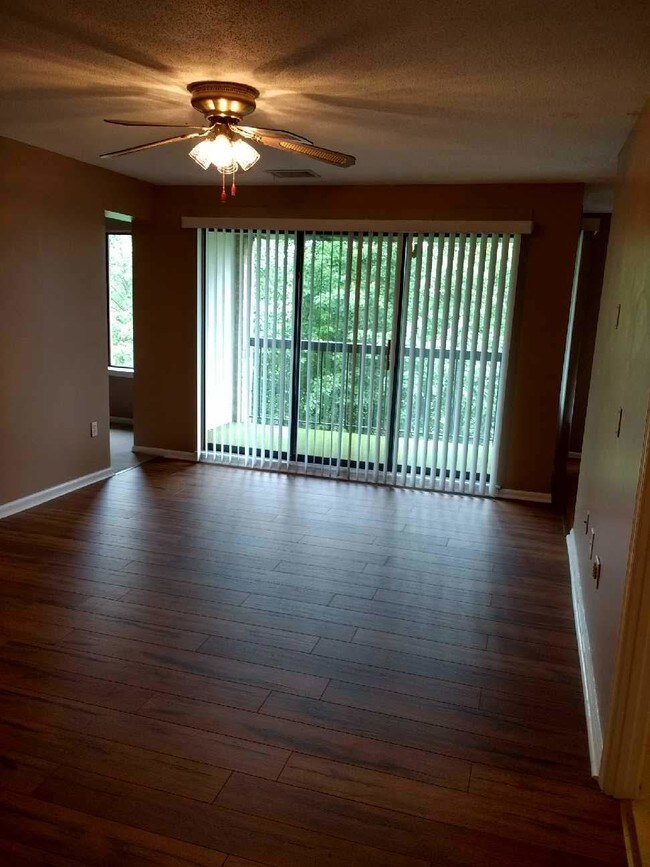Living Room - 1018 Brinker Dr