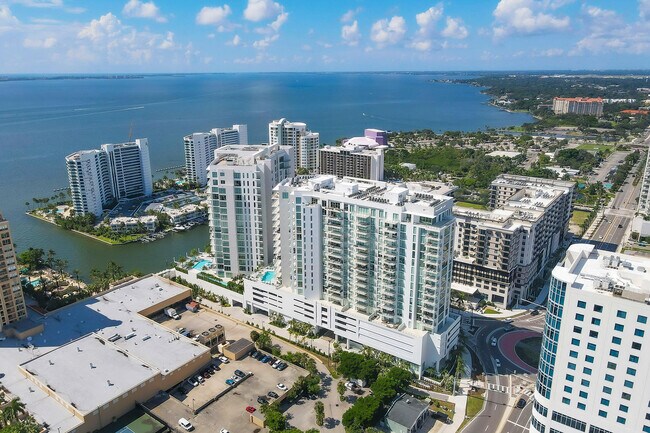 Foto del edificio - 301 Quay Commons Dr