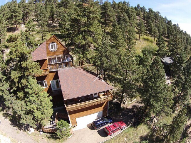 Building Photo - Coming Soon! 5 Bedroom Mountain Retreat Cl...