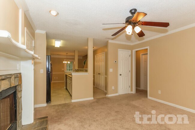 Foto del edificio - 1318 N Hampton Dr