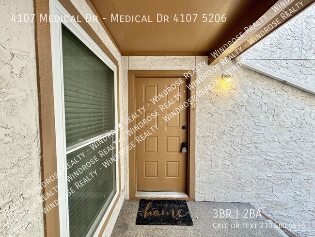 Foto del edificio - 3 Bedroom 2 Bath Condo in Medical Center!