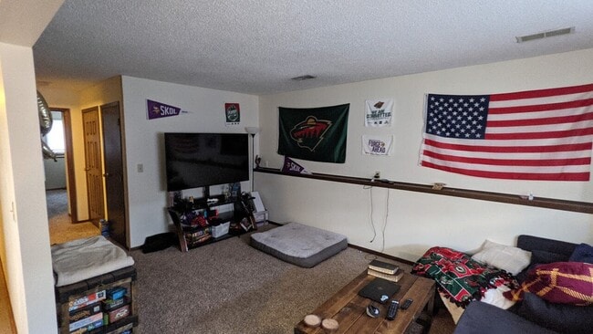 Building Photo - 118 Duplex