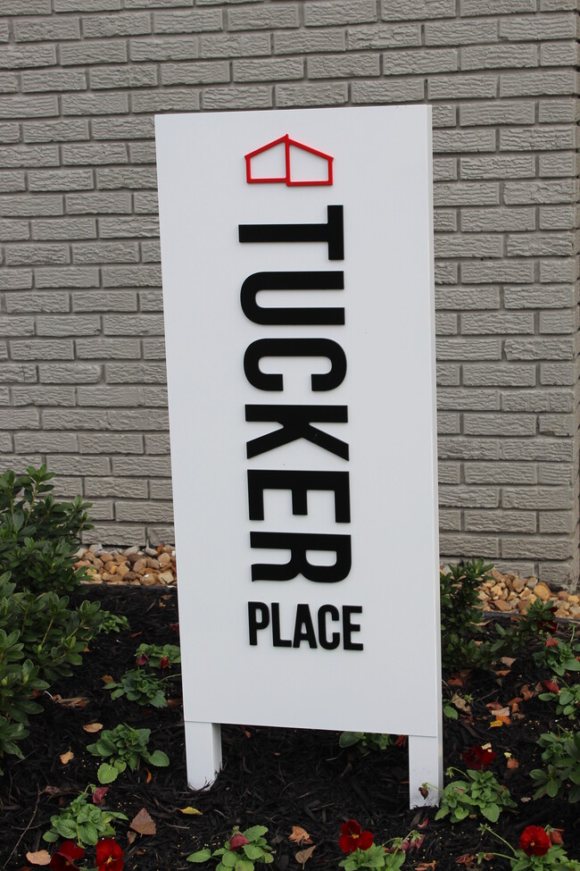 Foto del edificio - Tucker Place